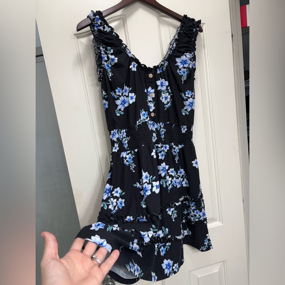 SOLD
NoBo ruffle strap sleeveless mini 
Floral Dress XL 15-17